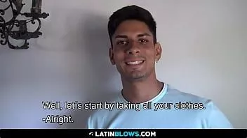 Play Handsome argentinian guy sucking a cock for money - latinblows.com