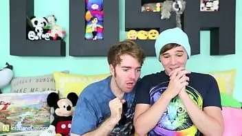 Oynat Matthew Lush ile eşcinsel pornosuna tepki!