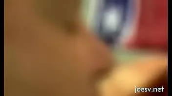 play Pürüzsüz top öğürerek oral seks denemesi