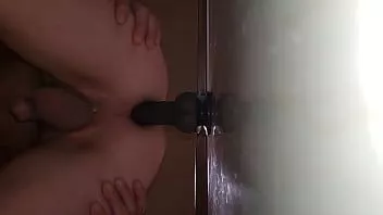play Nu mă pot opri să cumming în timp ce îmi iau bbc-ul din spate