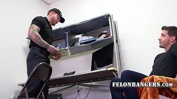 play Un hoț fierbinte încearcă să-mi fure atenția