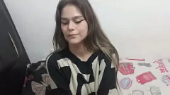Jouer Grande-maman de belle-timide Lia Palvin demande une baise dure et du creampie après avoir perdu son gode