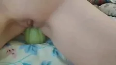 播放 StellaStill 紧致的屁股在激烈的肛交场景中被犁