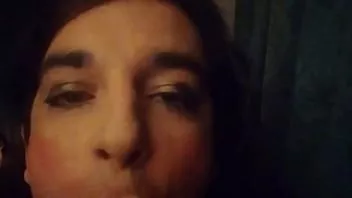 播放 Thicc 娘娘腔荡妇绝望的公鸡吮吸和乱搞假阳具